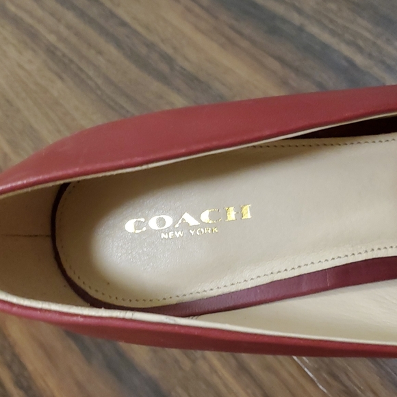 Coach Bowery Pumps /Heels~ 10B - Picture 5 of 7
